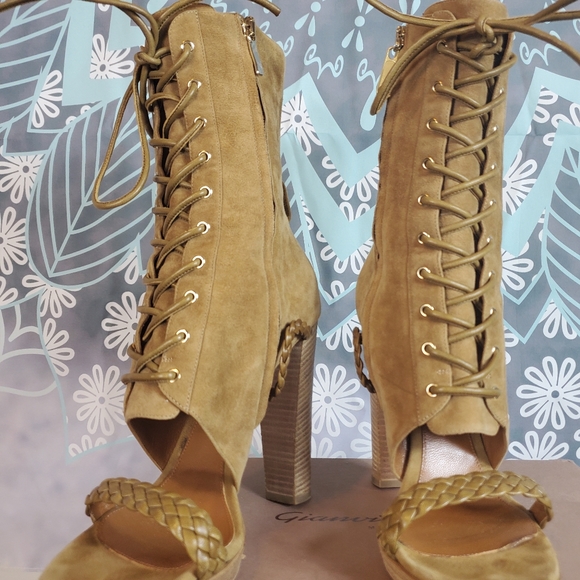 Gianvito Rossi Leather Booties - Picture 11 of 11